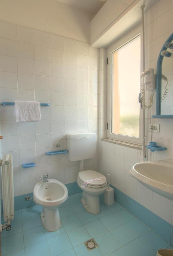 Residence Bellevue Apartments Пьетра-Лигуре Номер фото